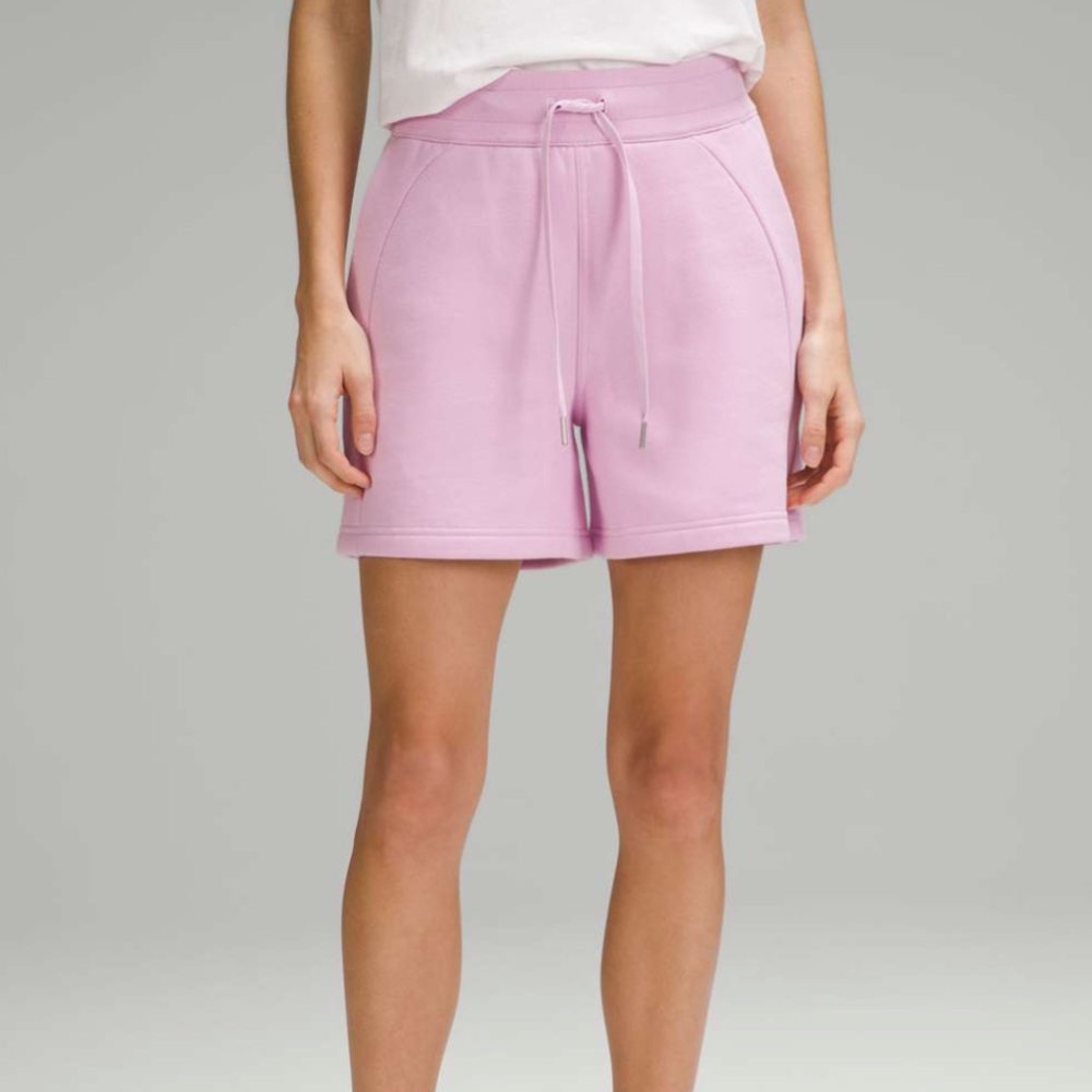 Lululemon Scuba High-Rise Short 5"